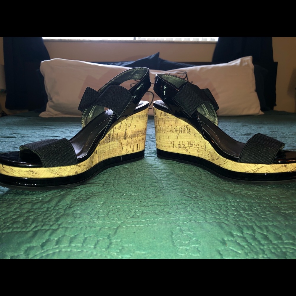 Size 7 black and cork espadrille